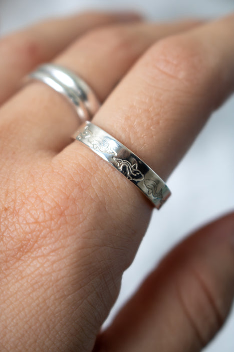 Fish Engraved Ring - Adjustable